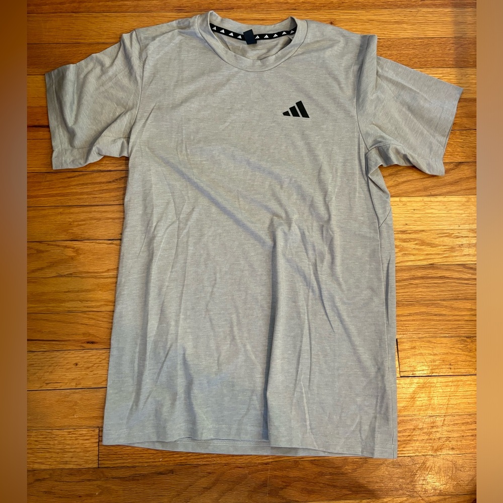 Adidas t shirt